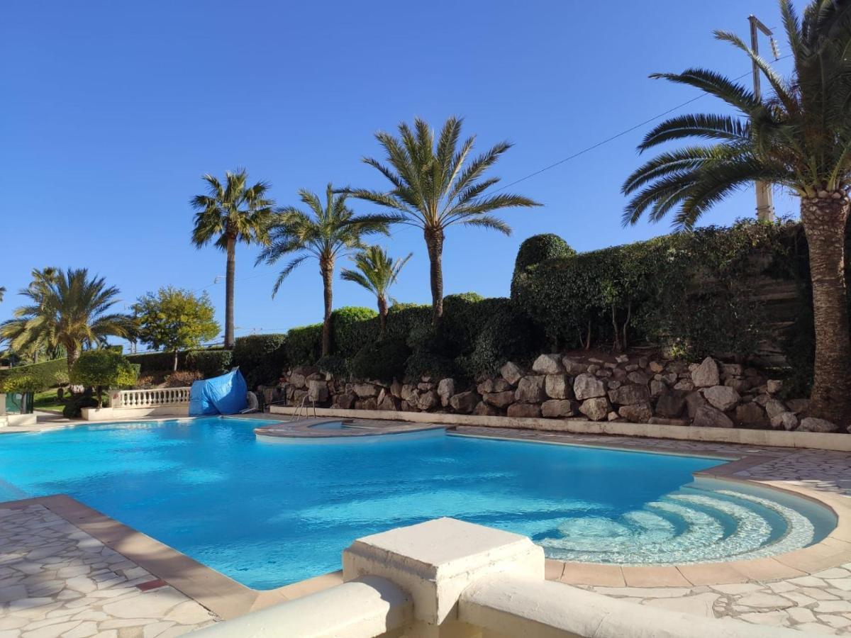 Cyrnos Apartment Cannes Bagian luar foto